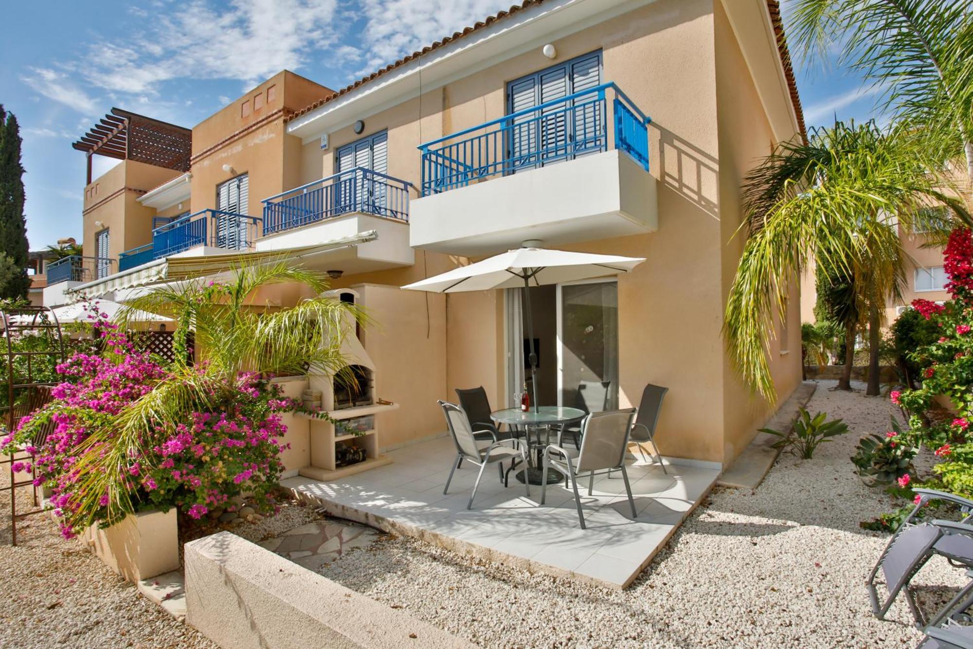 Casa Del Sol Townhouse In Iris Village Paphos Exterior foto